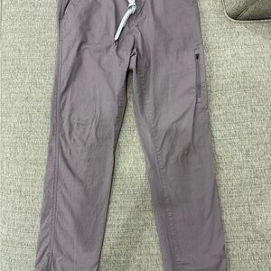 Vuori women’s  Taupe Cargo Pants